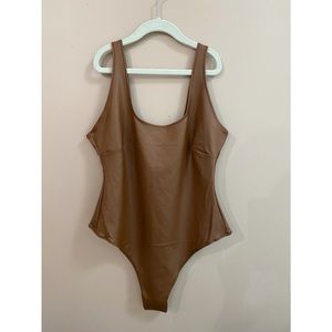 🚫SOLD🚫NWT SKIMS Wet Jersey Tank Thong Bodysuit in Copper. Size Medium